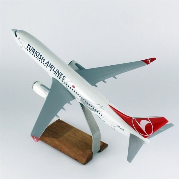 THY020 1/100 Ölçek, THY Lale Logolu B737-800 Yolcu Uçağı, Sergilemeye Hazır Ahşap Standlı Model