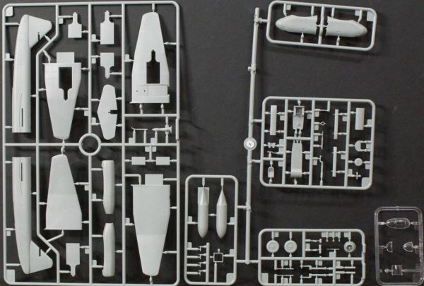 Bronco GB7001 1/72 Ölçek, Blohm and Voss BV P178 Dive Bomber Jet, Plastik Model kiti