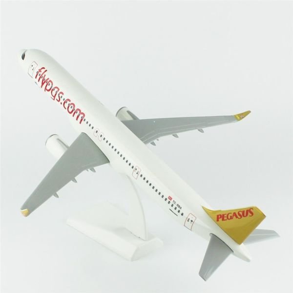 THY031 1/100 Ölçek, Pegasus A321 Yolcu Uçağı, Sergilemeye Hazır Plastik Standlı Model