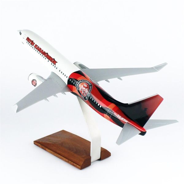 THY048 1/100 Ölçek, THY Fatih Karagümrük Spor B737-800 Yolcu Uçağı, Sergilemeye Hazır Ahşap Standlı Model