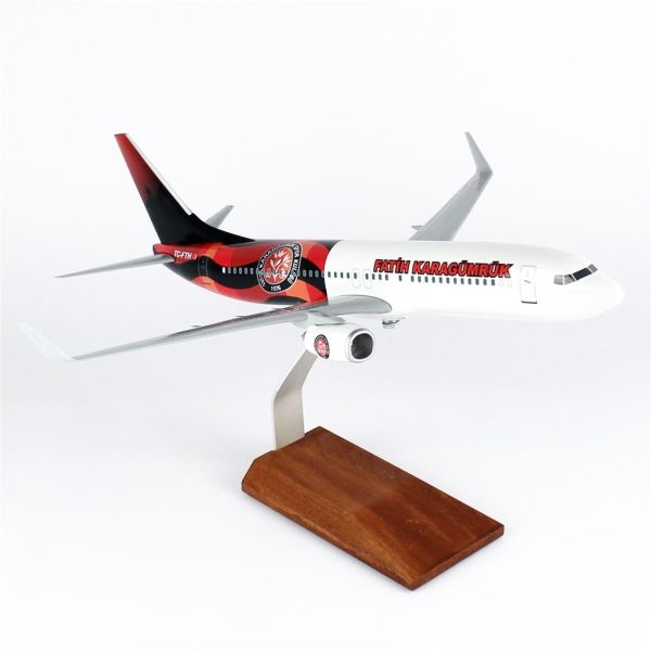 THY048 1/100 Ölçek, THY Fatih Karagümrük Spor B737-800 Yolcu Uçağı, Sergilemeye Hazır Ahşap Standlı Model