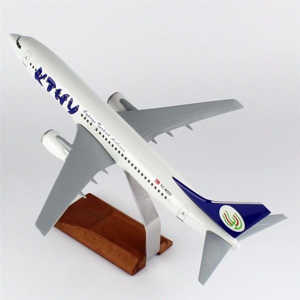 THY060 1/100 Ölçek, Kıbrıs KTHY B737-800 Yolcu Uçağı, Sergilemeye Hazır Ahşap Standlı Model