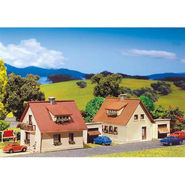 Faller 232226 1/160 Ölçek, Aile Evi ( 2 Adet ), Plastik Model Kiti