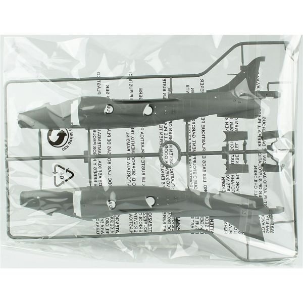 Kinetic K48041 1/48 Ölçek, Sea Harrier FA2 Savaş Uçağı, Plastik Model kiti