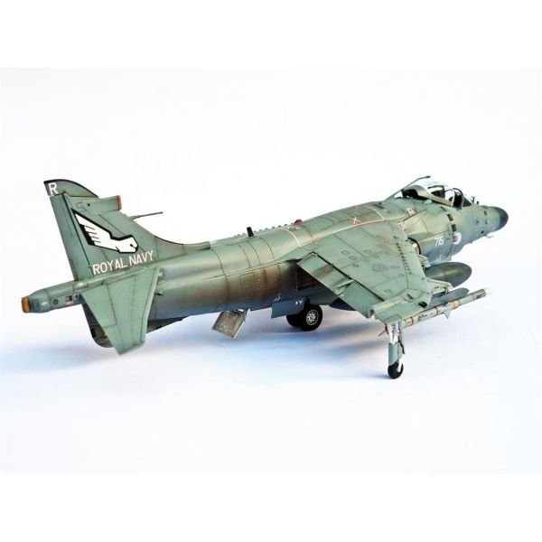 Kinetic K48041 1/48 Ölçek, Sea Harrier FA2 Savaş Uçağı, Plastik Model kiti