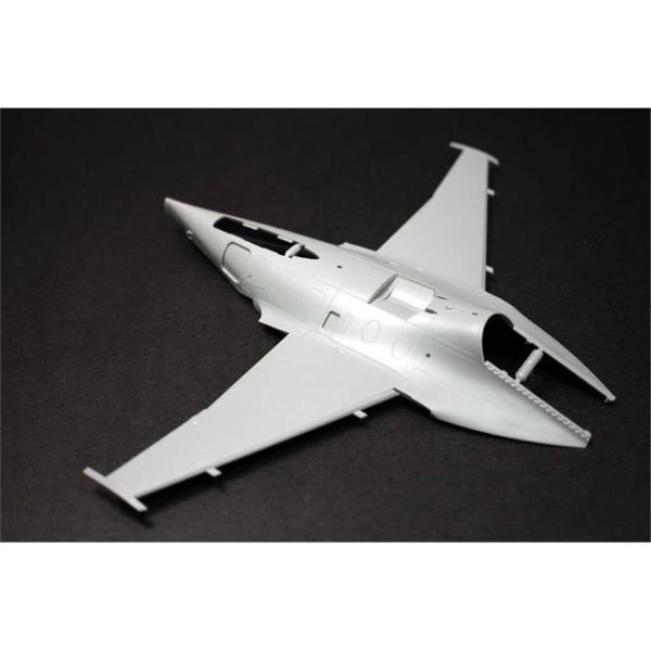 Kinetic K48063 1/48 Ölçek, Alenia M-346 Eğitim Savaş Uçağı, Plastik Model kiti