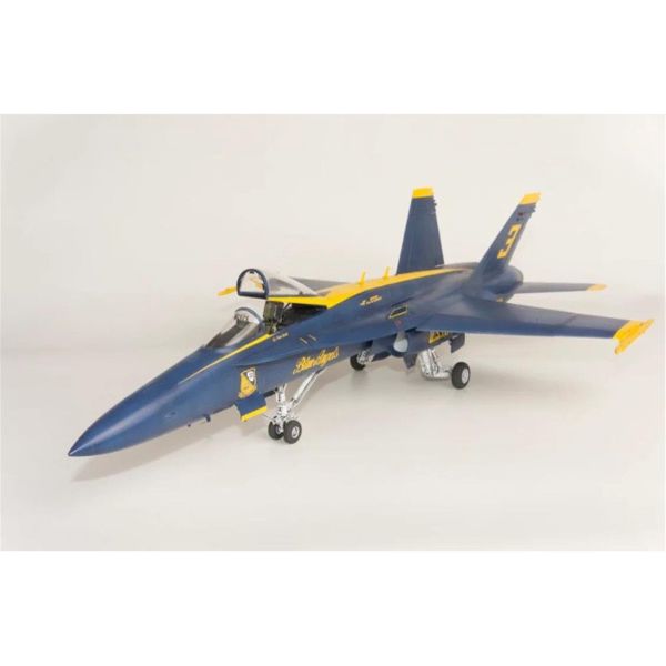 Kinetic K48073 1/48 Ölçek, F/A-18A/B/C/D Blue Angels 2017 Savaş Uçağı, Plastik Model kiti