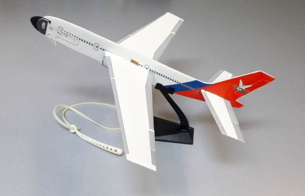 Airbus A340 Lastik Fırlatmalı Model Uçak