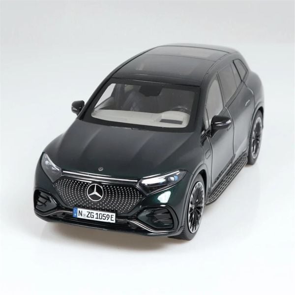 NZG PM10590030 1/18 Ölçek, Mercedes-Benz EQS AMG Line SUV, Yeşil, Sergilemeye Hazır Metal Araba Modeli