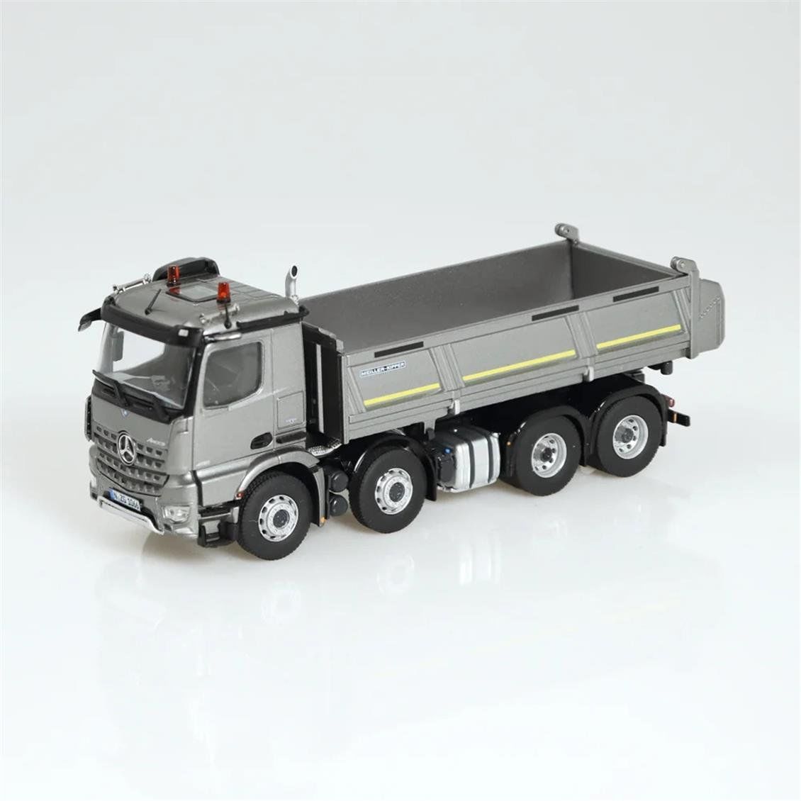 NZG LM10660055 1/50 Ölçek, Mercedes-Benz Arocs 8x4 Damperli Kamyon, Gümüş/Gri, Sergilemeye Hazır Metal Model