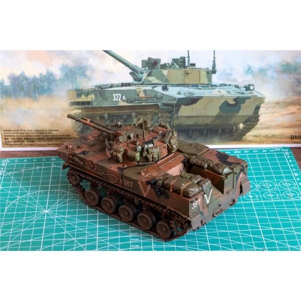 Trumpeter 09582 1/35 Ölçek, Rus BMD-4M Paletli Piyade Savaş Aracı, Plastik Model Kiti