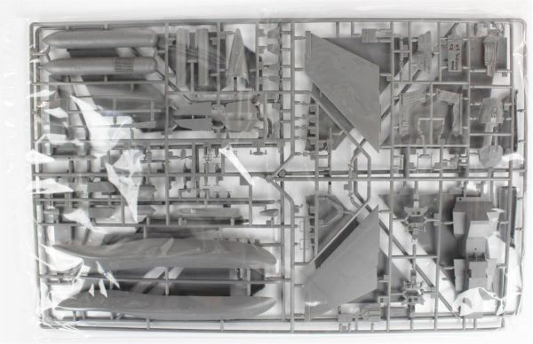 Academy 12105 1/32 Ölçek, F-16I SUFA Savaş Uçağı, Plastik Model kiti