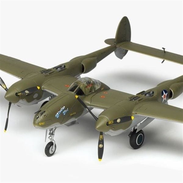 Academy 12208 1/48 Ölçek, P-38F (Lighting Glacier Girl) Savaş Uçağı, Plastik Model kiti