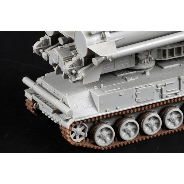 Trumpeter 07178 1/72 Ölçek, Sovyet 2K11A Tankı ve 9M8M  Krug-a (SA-4 Ganef) Füze Sistemi, Plastik Model Kiti