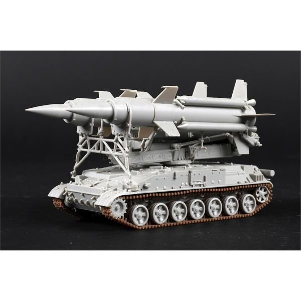 Trumpeter 07178 1/72 Ölçek, Sovyet 2K11A Tankı ve 9M8M  Krug-a (SA-4 Ganef) Füze Sistemi, Plastik Model Kiti