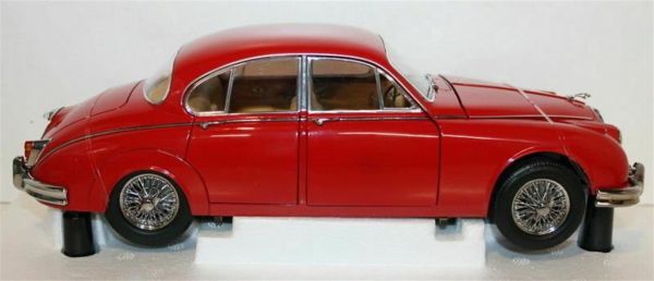 Paragon 98322L 1/18 Ölçek, 1962 Jaguar MarkII 3.8 Carmen Red Sergilemeye Hazır Metal Araba Modeli