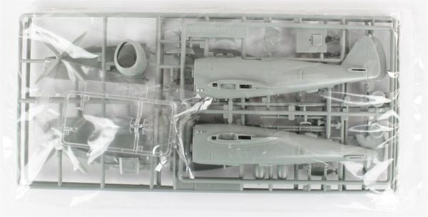 Academy 12530 1/72 Ölçek, P-47D & F-86E (Gabreski) LE Savaş Uçağı , Plastik Maket Seti