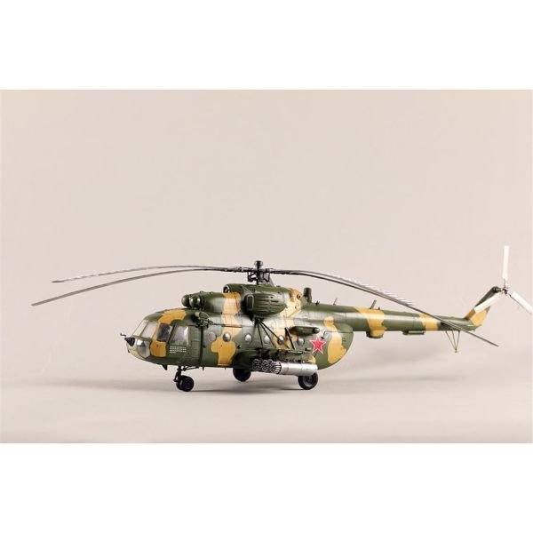 Trumpeter 05815 1/48 Ölçek, Mi-8MT  Hip-H Helikopter, Plastik Model Kiti