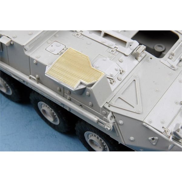 Trumpeter 01574 1/35 Ölçek, M1132 Stryker Mühendis Ekibi Aracı ve LWMR-Mayın Temizleme Aparatı, Plastik Model Kiti