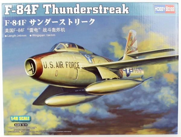 HobbyBoss 81726 1/48 Ölçek, F-84F Thunderstreak Savaş Uçağı, Plastik Model kiti