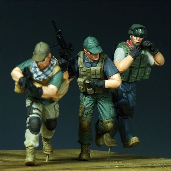 Trumpeter 00419 1/35 Ölçek, PMC Saldırı Timi Irak'ta (2005) Figürleri Plastik Model Kiti