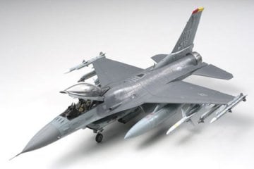 1/48 F-16CJ Fighting Falcon